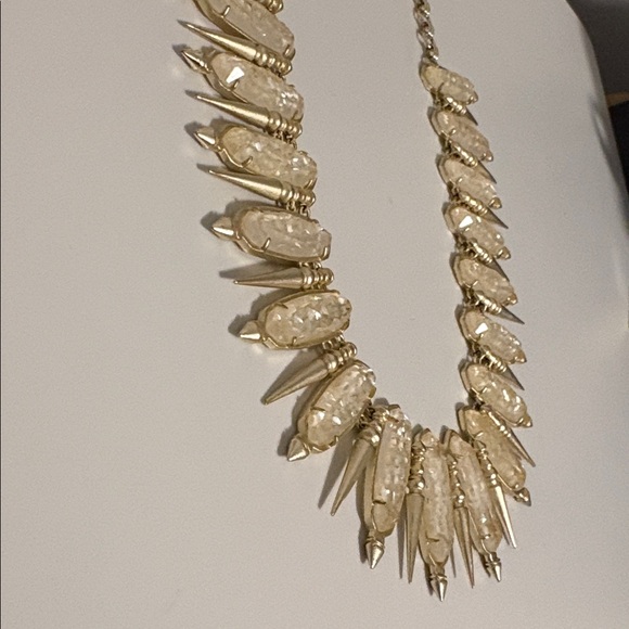 NWOT [Kendra Scott] Gwendolyn Statement Necklace Gold & Crushed Abalone - Picture 5 of 10